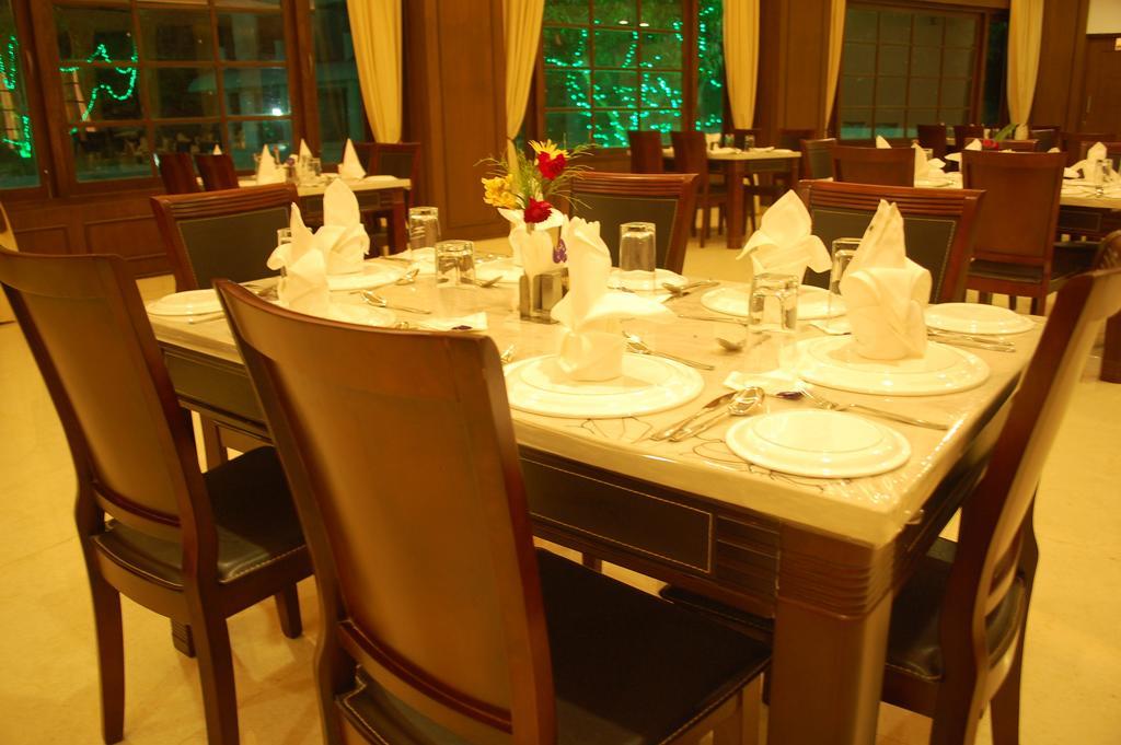 Pluz Resort Silvassa Exteriér fotografie