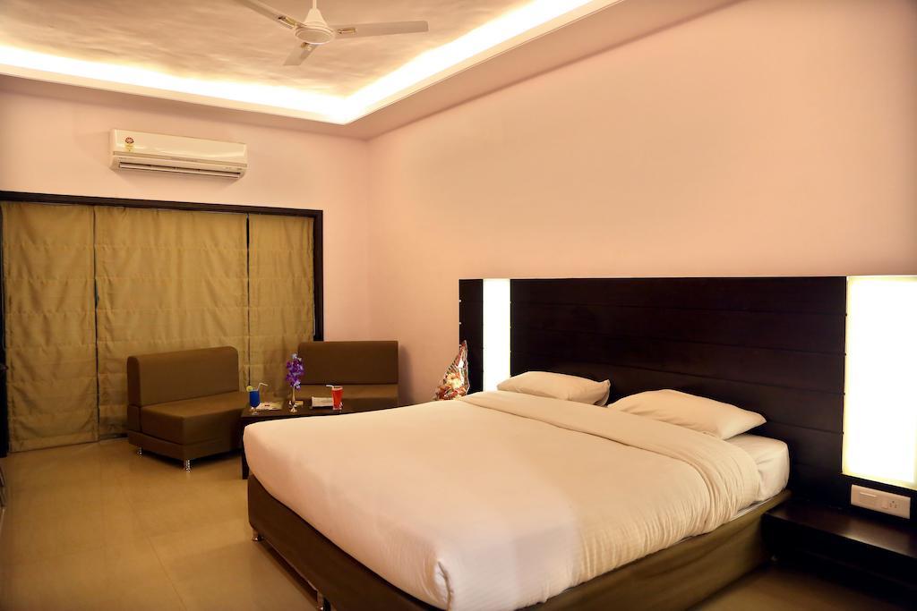 Pluz Resort Silvassa Pokoj fotografie
